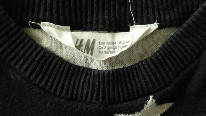 Pull marine avec des étoiles blanches 3-4 ans H et M - photo numéro 3