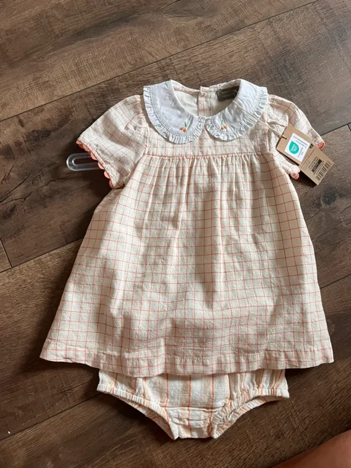 Robe neuve 6 mois - photo numéro 3