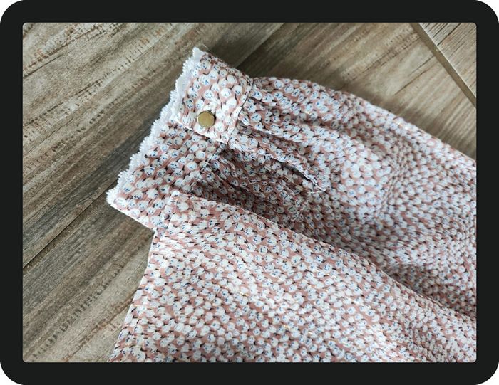 Haut manche longue vieux rose avec fleurs doré Scarlet Roos Taille 1 - photo numéro 4