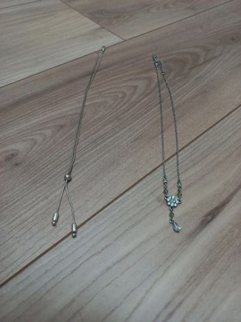 2 colliers fantaisies
