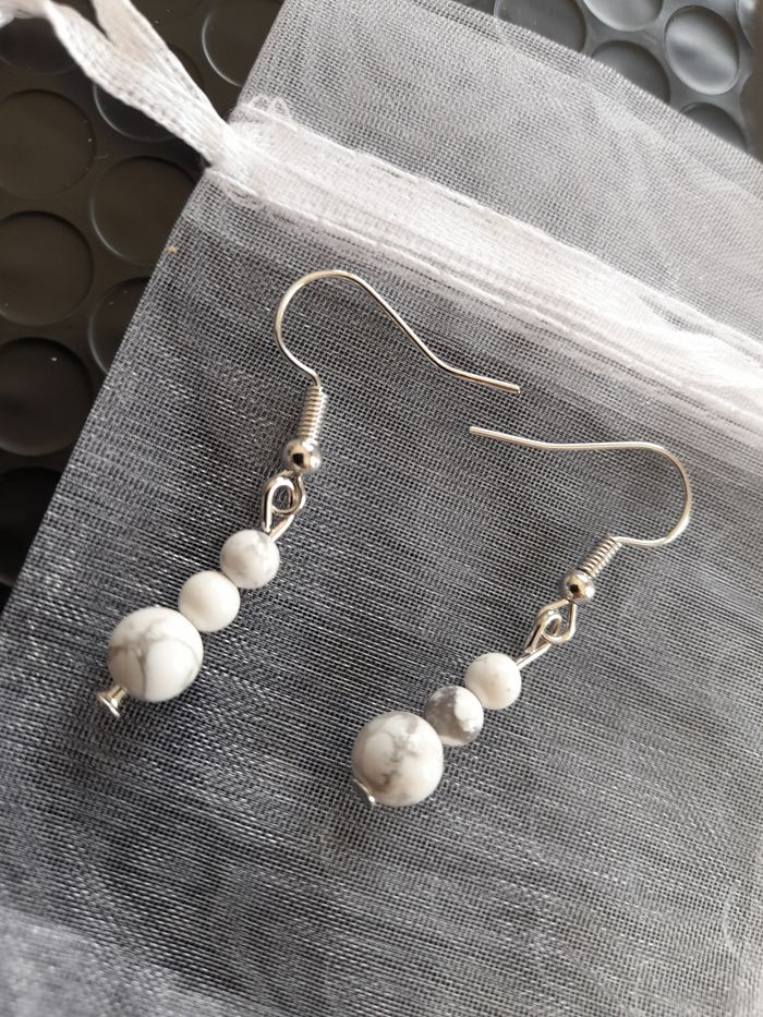 Boucles d'oreilles pierres naturelles Turquoise blanche - photo numéro 2