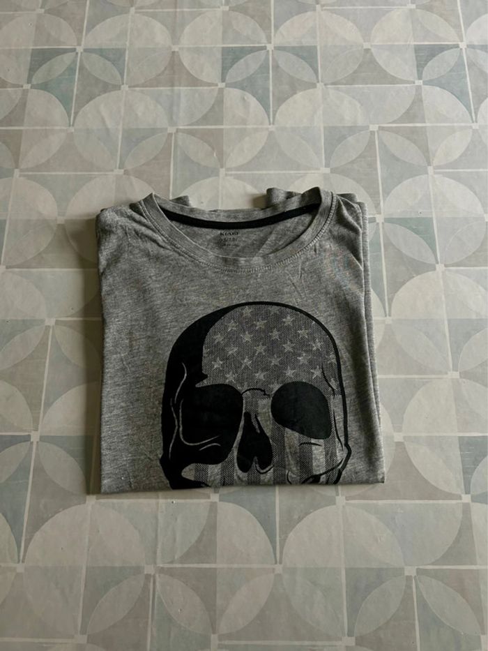 T shirt garçon -14 ans -Kiabi - en très bon état - photo numéro 4