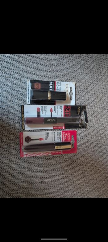 Lot rouges a lèvres L'Oréal