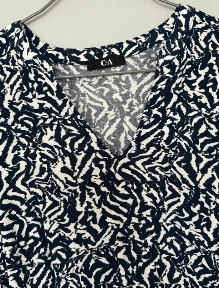 Robe marine et blanche C&A - taille 40 - photo numéro 3
