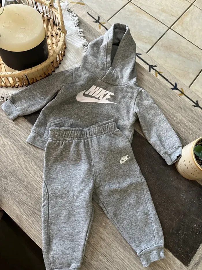 Ensemble Nike 12 mois