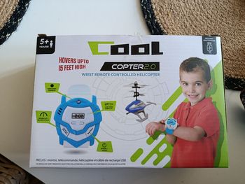 Hélicoptère radiocommandé 