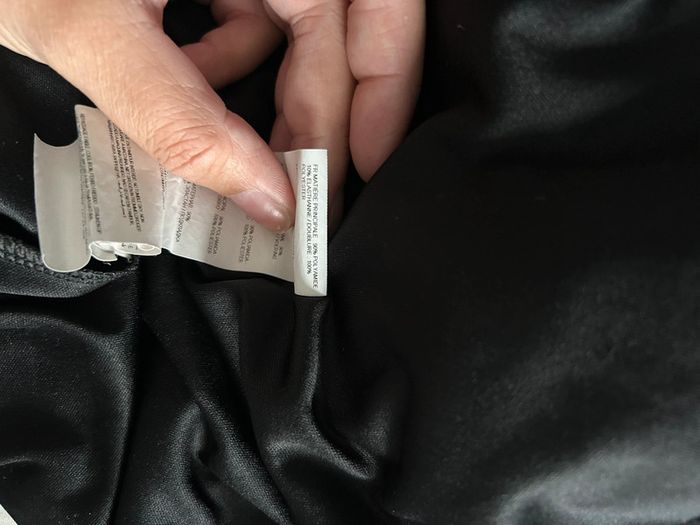 Superbe robe dentelle noire dos nu 😍 - photo numéro 5