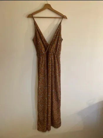 Robe d’été échancrée