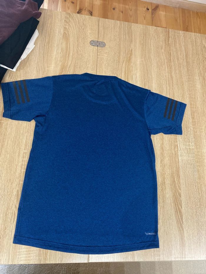 T shirt Adidas de spot bleu - photo numéro 2
