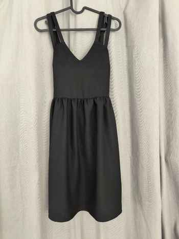 Robe de soirée noire avec noeud Naf Naf S (36)