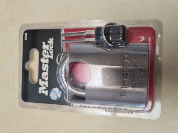 Cadenas Master Look neuf emballé