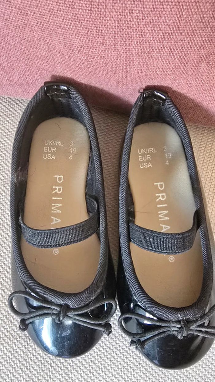 Ballerines 🥿 taille 19 - photo numéro 2
