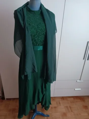 Robe longue verte + étole mousseline