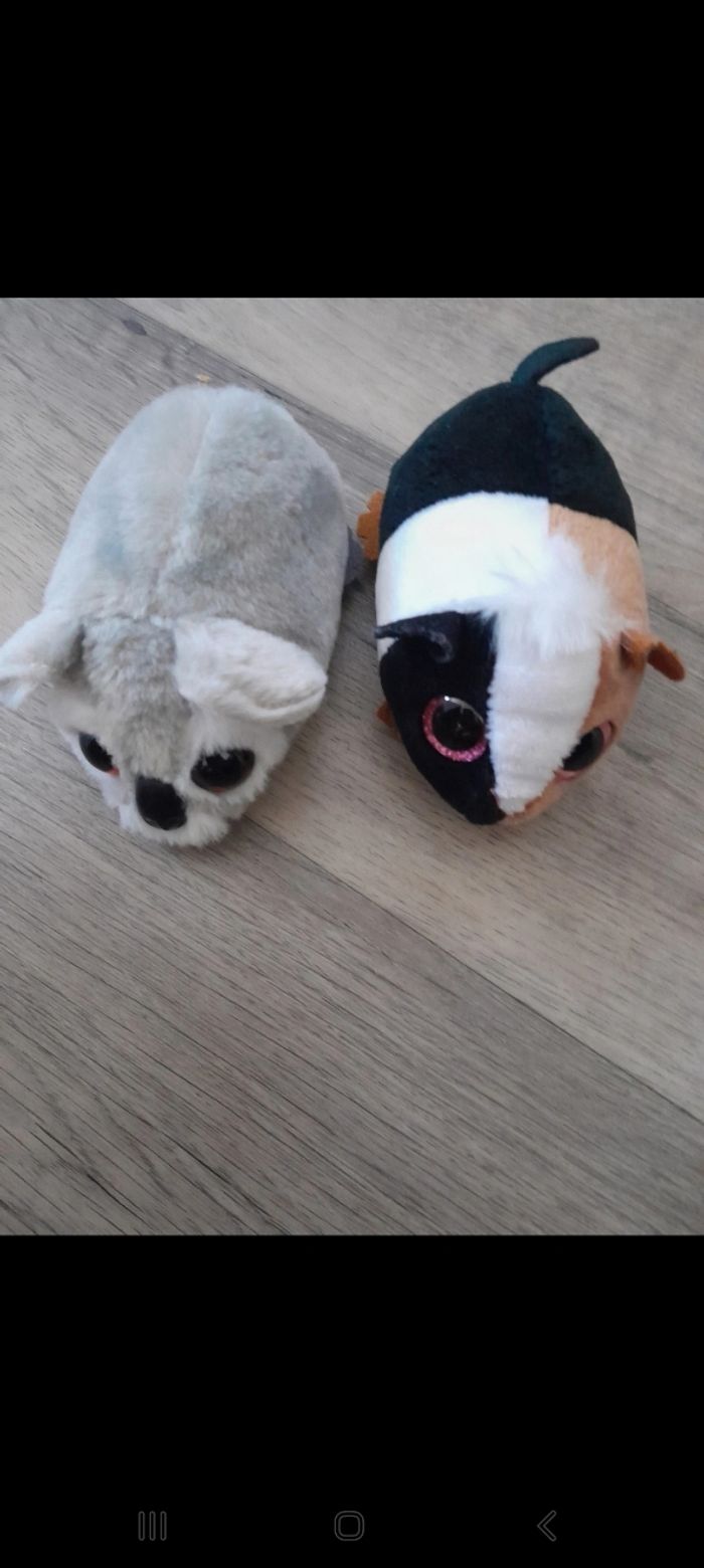 2 petites peluches
