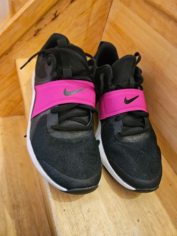 Nike Renew noir et rose