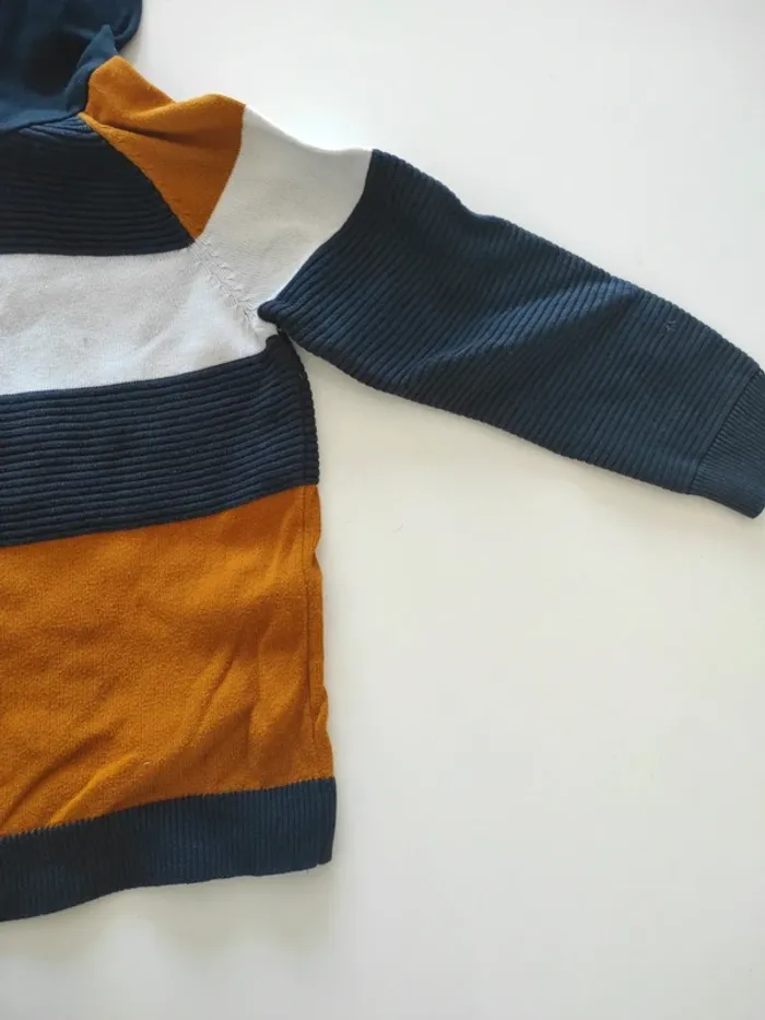 Pull capuche - photo numéro 2
