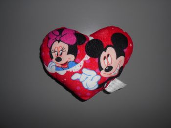 Coussin coeur Mickey et Minnie à 0,50 EURO