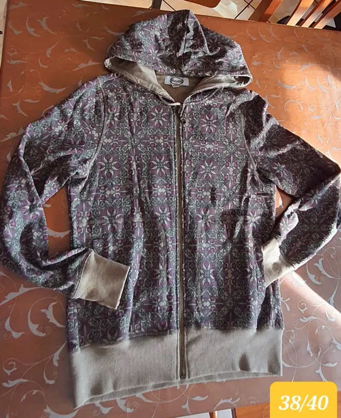 Veste à capuche