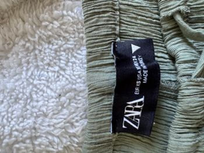 Pantalon texturé kaki Zara - Jambes fluide - Taille XS - Convient à un S - photo numéro 5