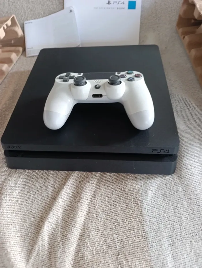 PS4 slim édition FIFA 19 - photo numéro 4