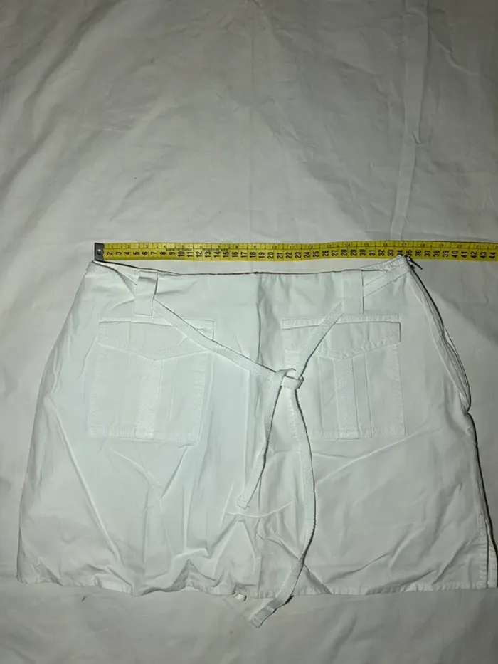 Jupe blanche ici et maintenant