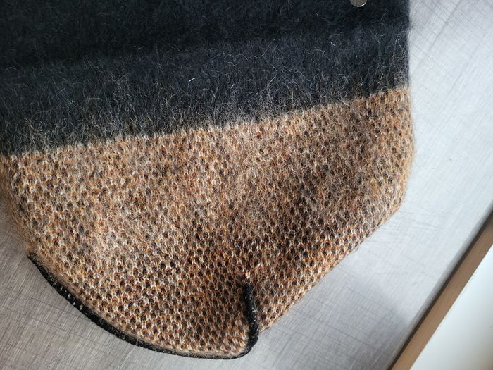 Bonnet collaboration h&M  paco rabanne - photo numéro 2