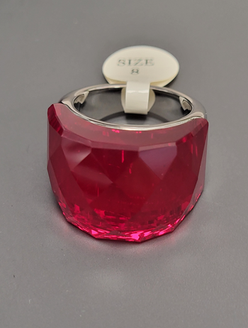 Bague acier inoxydable cristal rouge taille 8