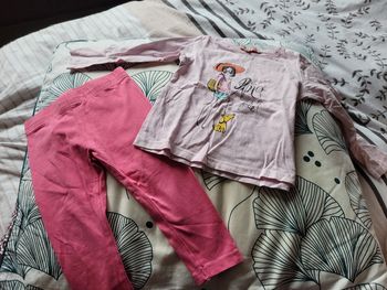 Ensemble Pantalon + t-shirt de la marque Lisa Rose en 2 ans