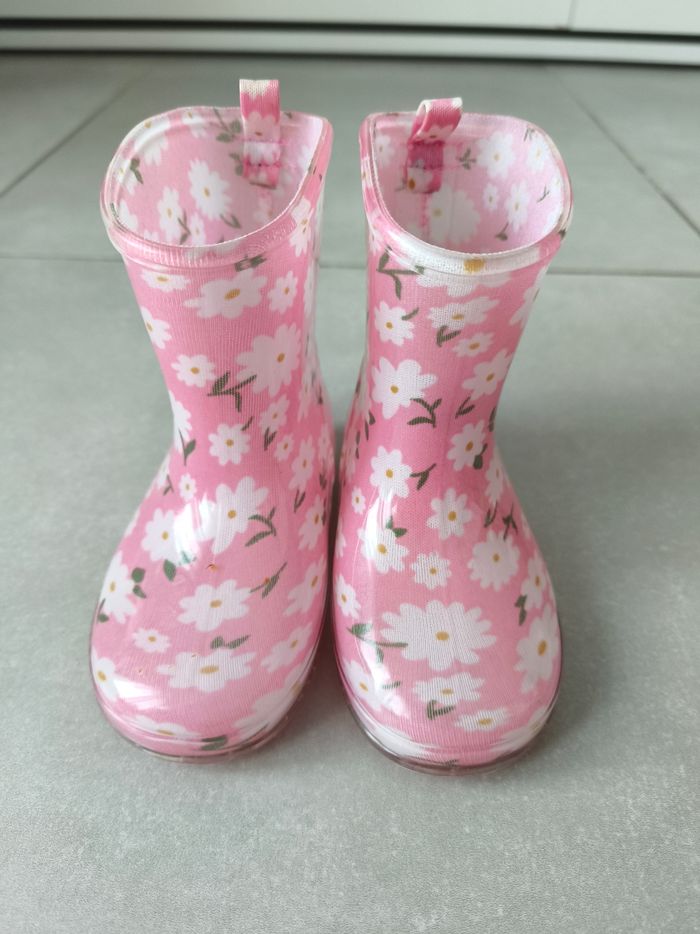 Lot chaussures et chaussons fille 6 9 mois - photo numéro 10