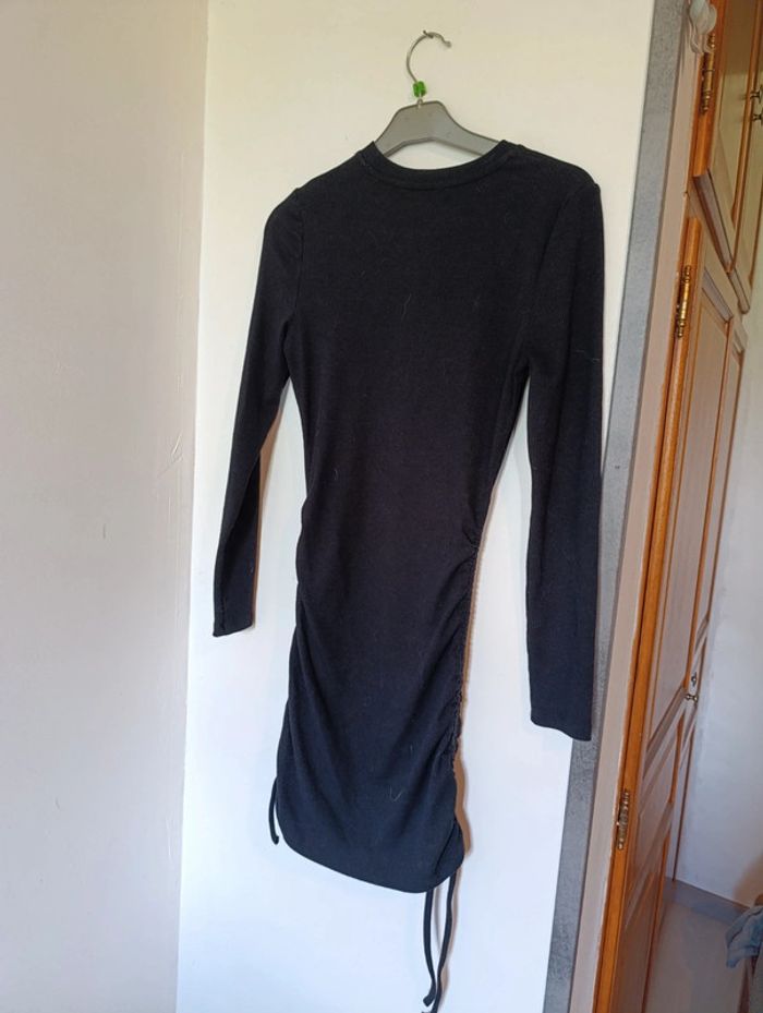 Petite robe noire - photo numéro 2