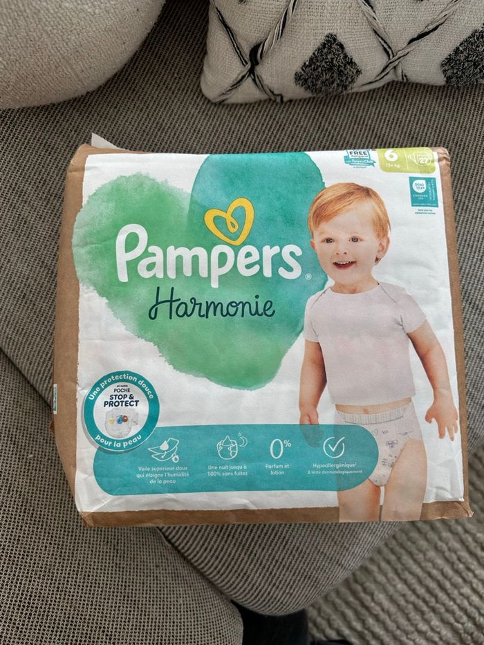 Couches Pampers Harmonie