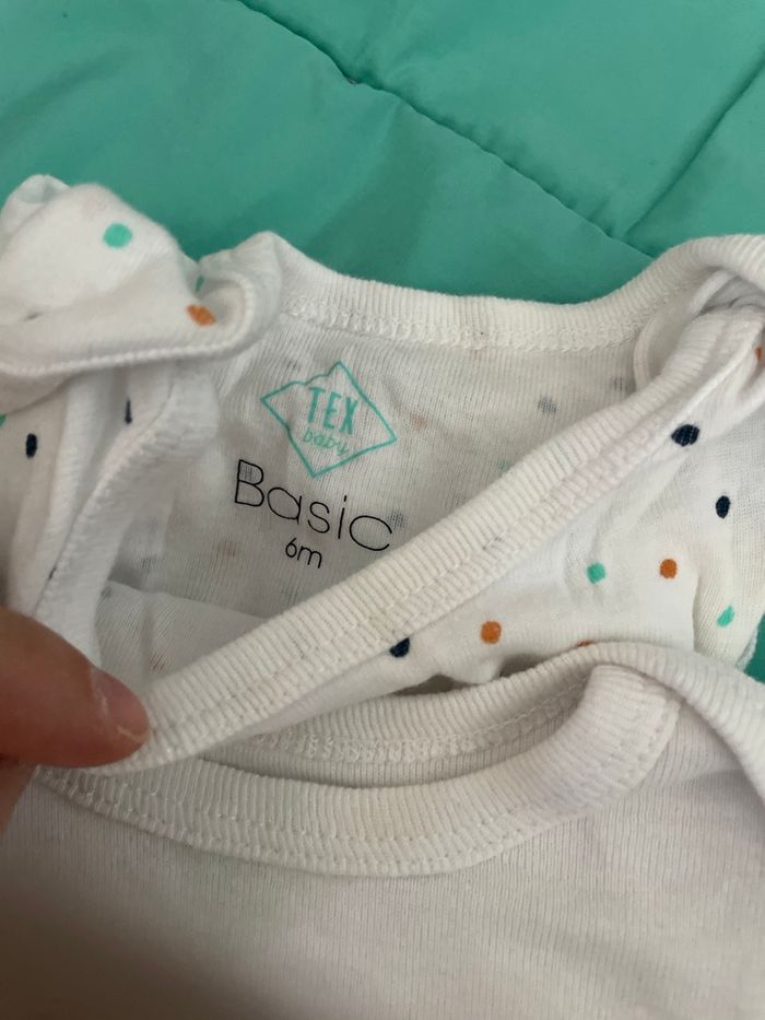 Lot 5 bodies 6 mois manches courtes - photo numéro 5