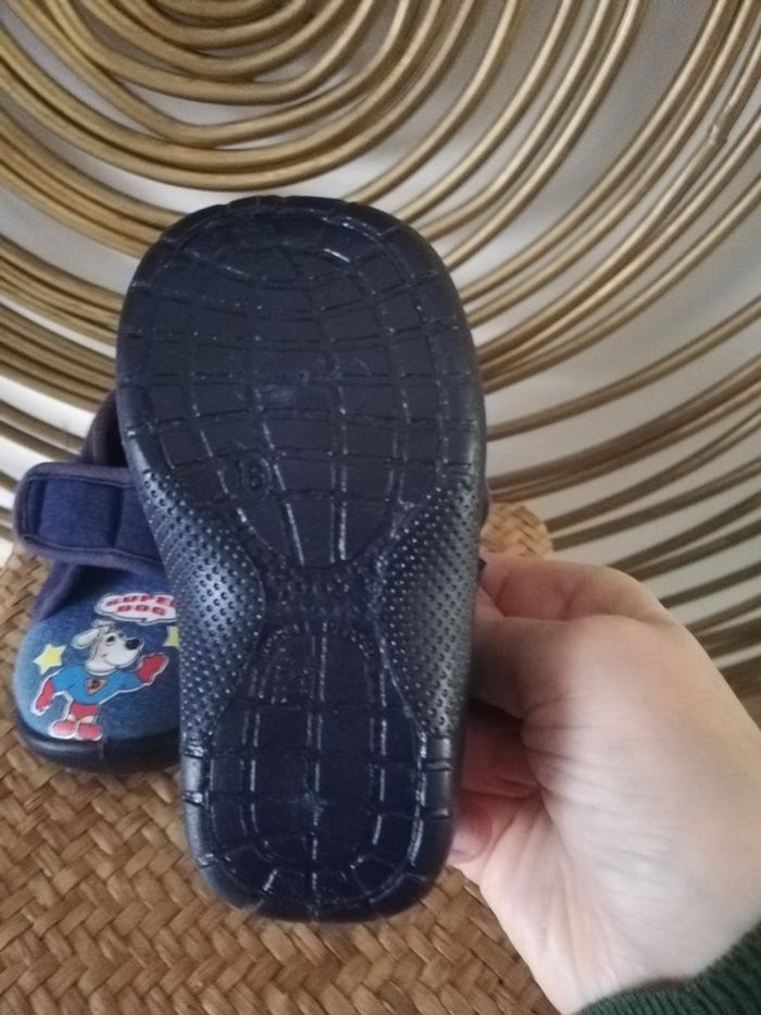 Chaussons premiers pas Pointure 18 - photo numéro 2