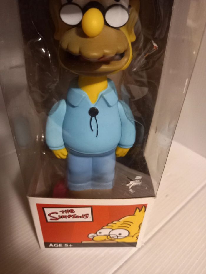 Bobble head grampa - photo numéro 3