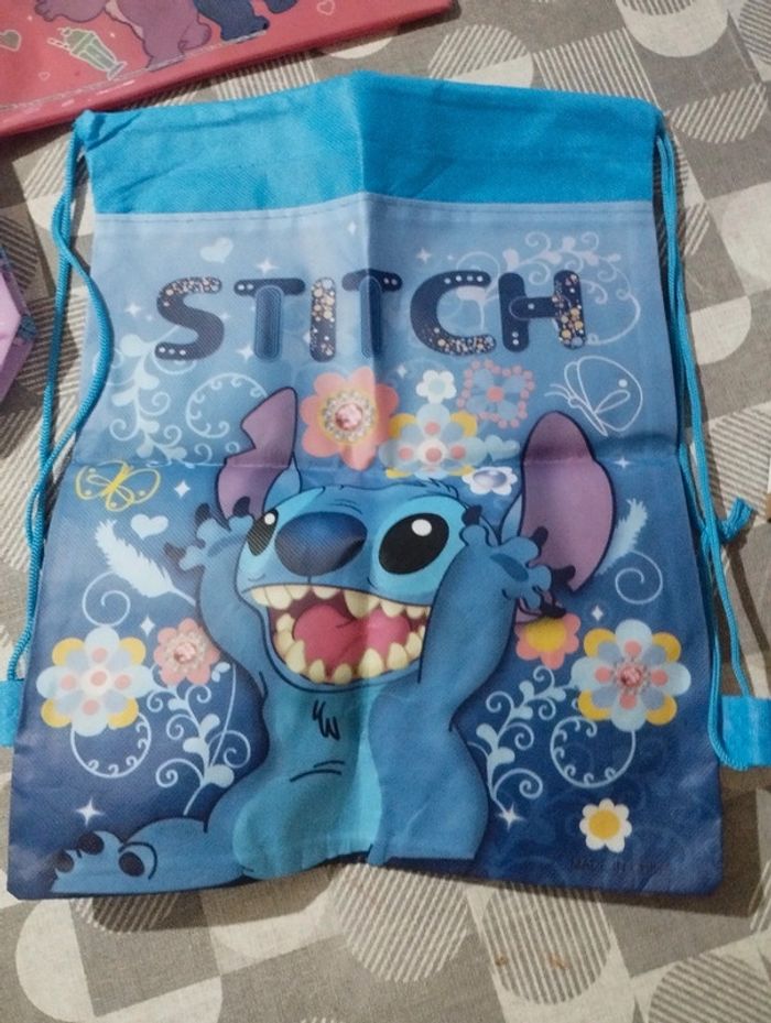 Idée cadeau stitch 🤩 - photo numéro 3