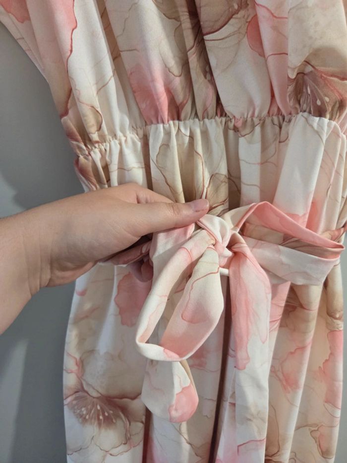 Robe a fleurs rose et beige cache cœur - photo numéro 6