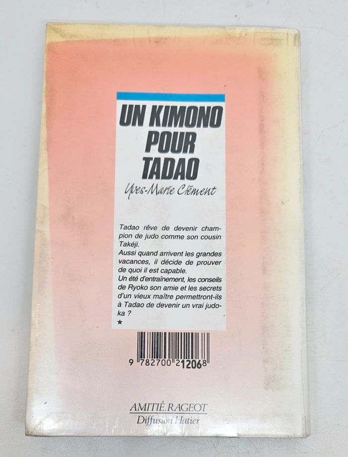 "Un kimono pour Tadao", de Yves-Marie Clément.
Cascade.
128 pages - photo numéro 2