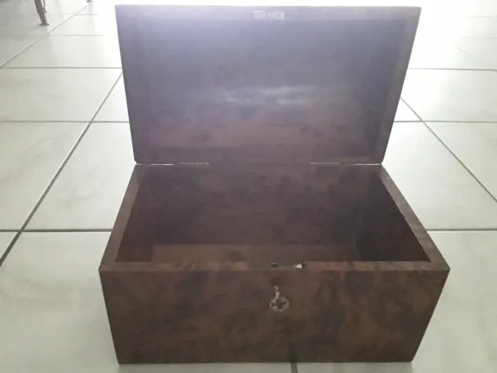 Coffret à bijoux en bois de noyer - photo numéro 4