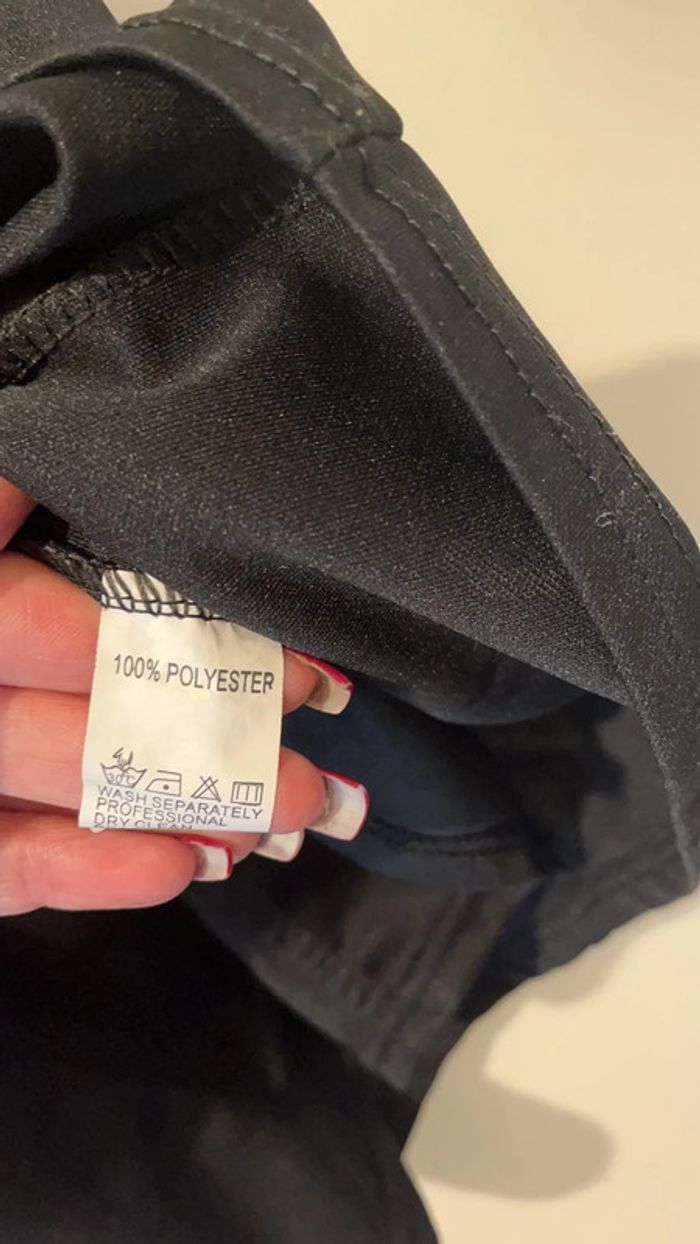 Élégante petite robe noire S style officier - photo numéro 8
