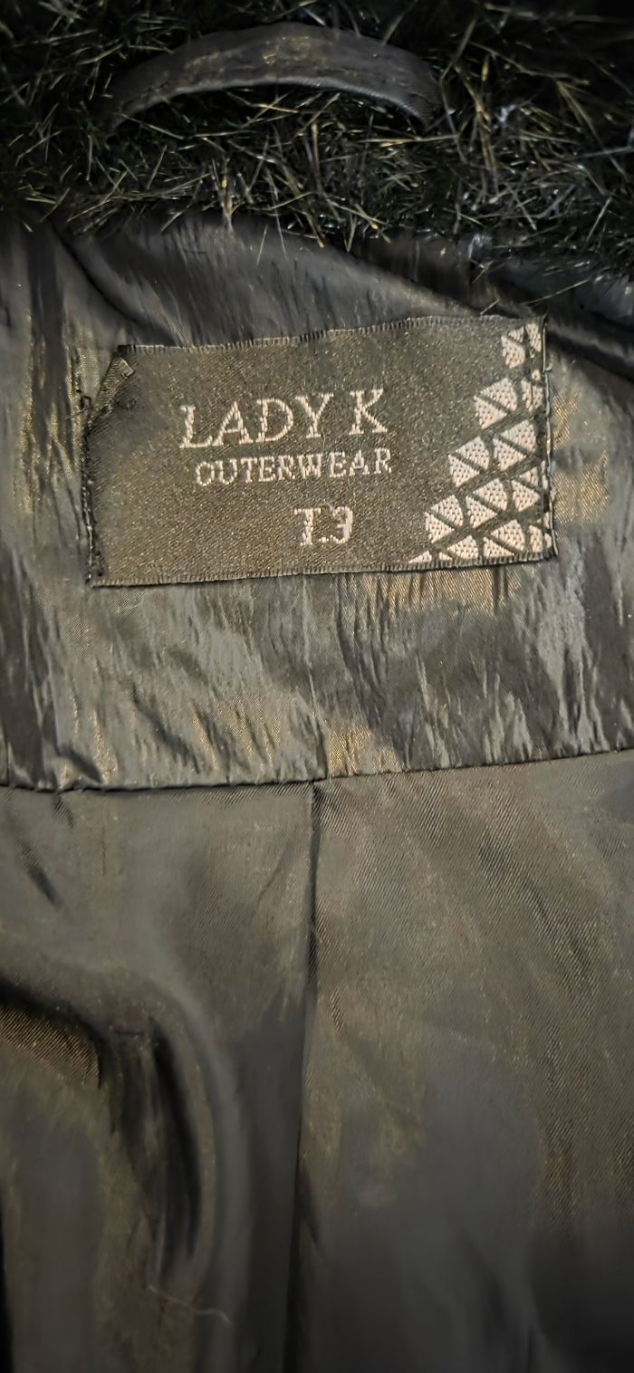 MANTEAU DOUDOUNE LADY K T3 – COL & POIGNETS FAUSSE FOURRURE – NOIR – EXCELLENT ÉTAT - photo numéro 3