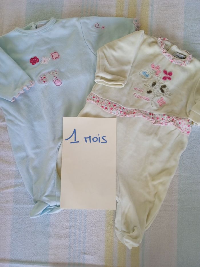 Lot 2 pyjamas