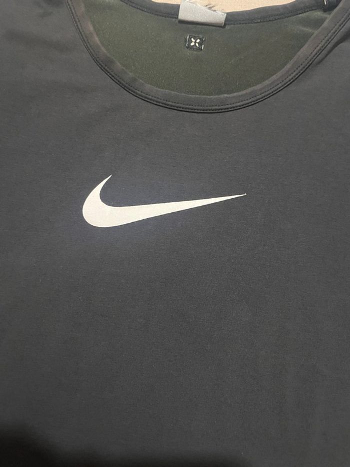 Haut de sport Nike - photo numéro 2