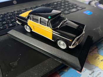 Taxi Seat 1500 « Barcelona » échelle 1/43