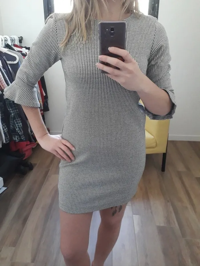 Robe pieds de poule et à manches 3/4 - photo numéro 2