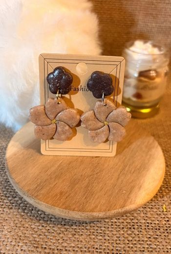 Puce d'oreille fleur