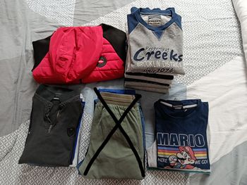 Lot de vêtements mi saison garçon taille 12 ans