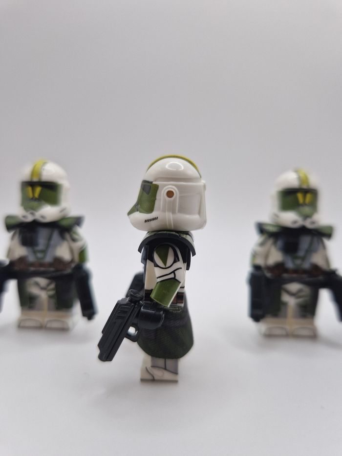 Figurines type lego 4 clones Doom troopers star wars - photo numéro 3