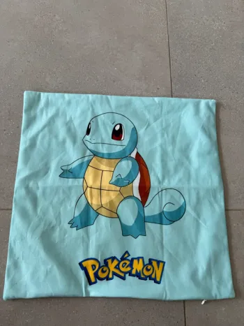 Housse de coussin Pokémon, très bon état, 47*45cm
