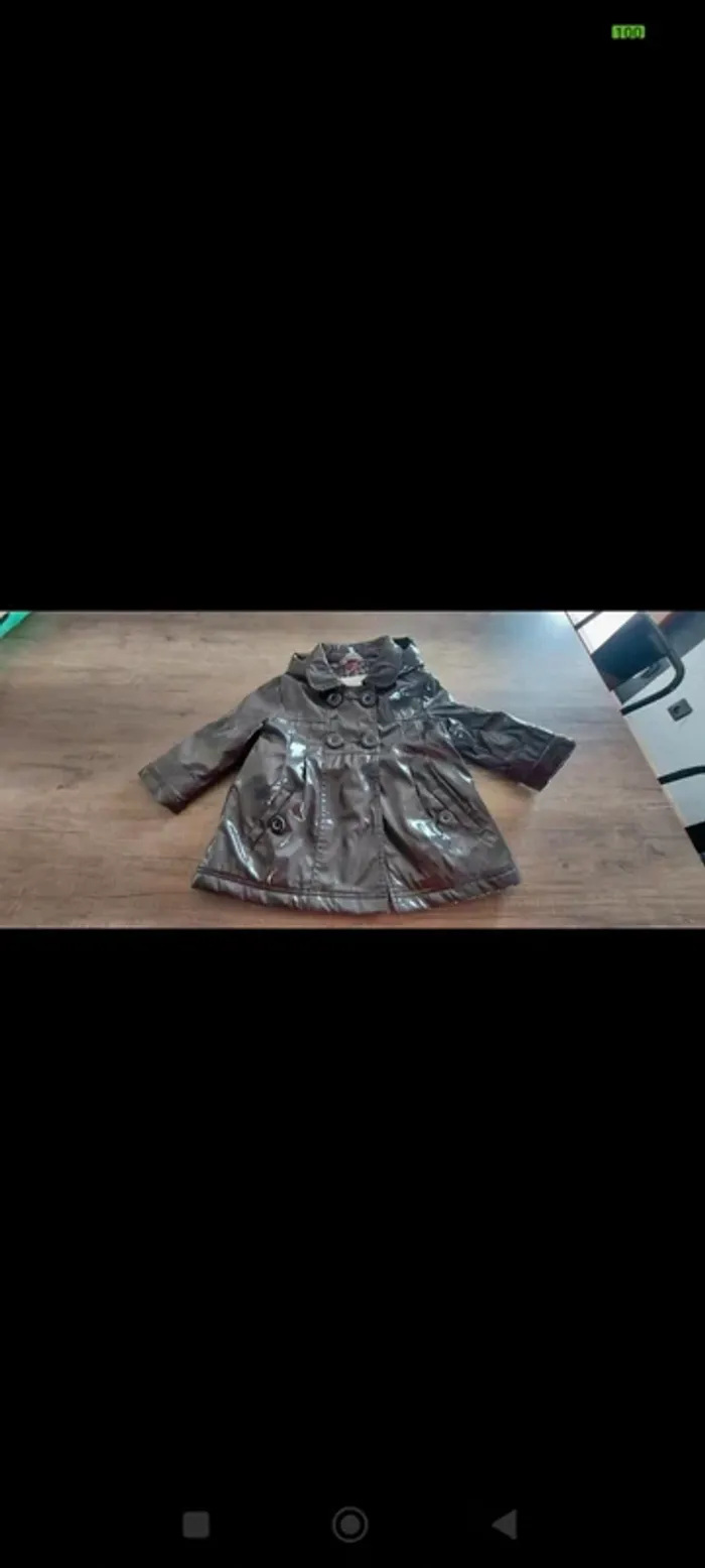 Manteau fille 
Taille 18 mois 
Marque kiabi