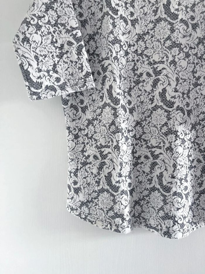 Blouse Promod à fleurs et broderie blanche et grise - photo numéro 4